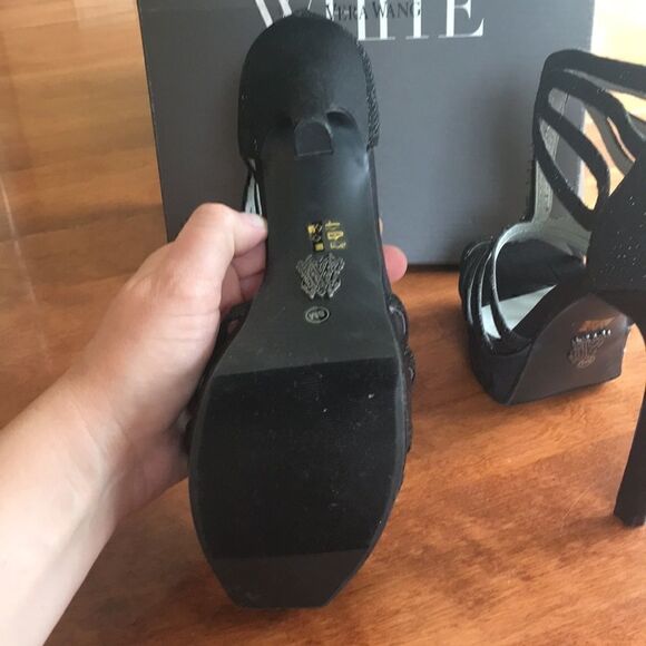 NWT Vera Wang White caged black heels with T-strap - Picture 7 of 11